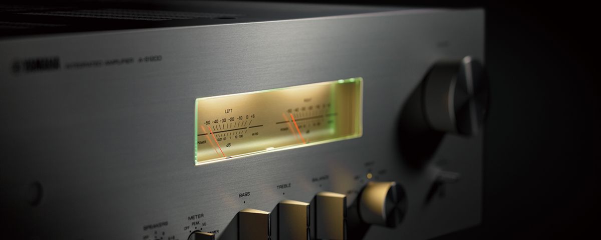 Yamaha AS1200 - Amplificateur stéréo intégré 105Watts par canal, entrée phono, HP A/B