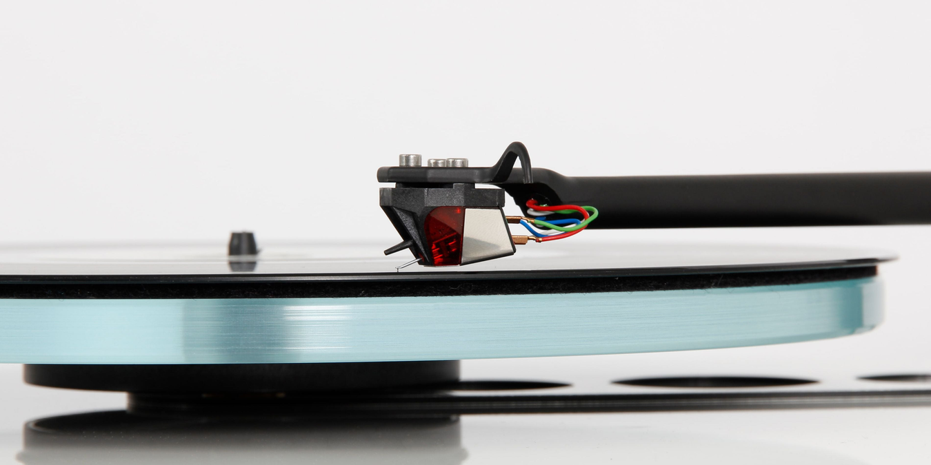 REGA | Produits audio anglais assemblés à la main depuis 1973