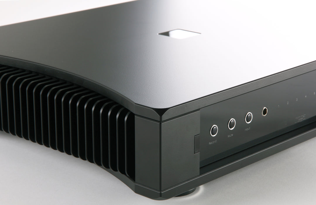 REGA Aethos | Amplificateur stéréo intégré 125Watts/Canal