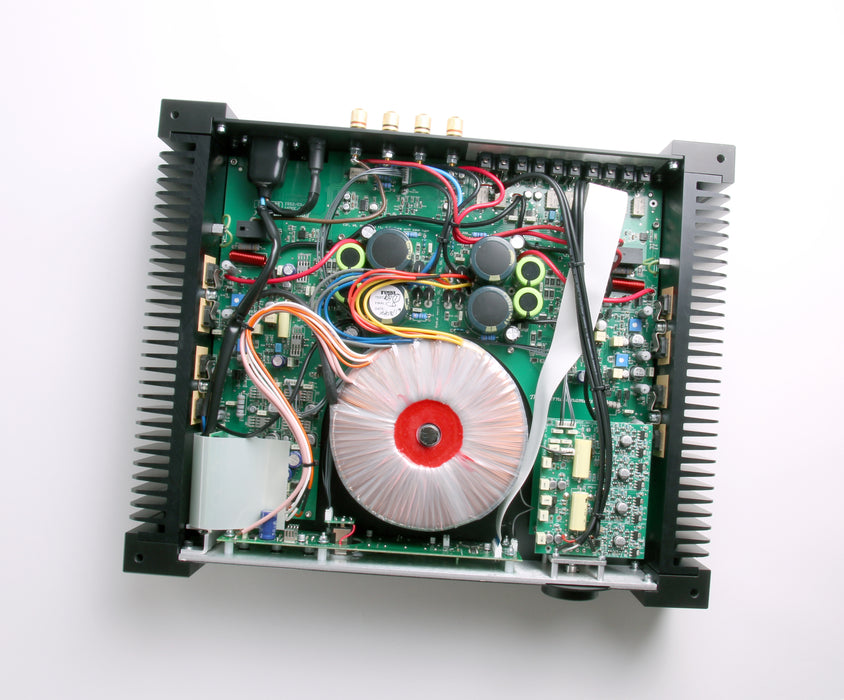 REGA Aethos | Amplificateur stéréo intégré 125Watts/Canal