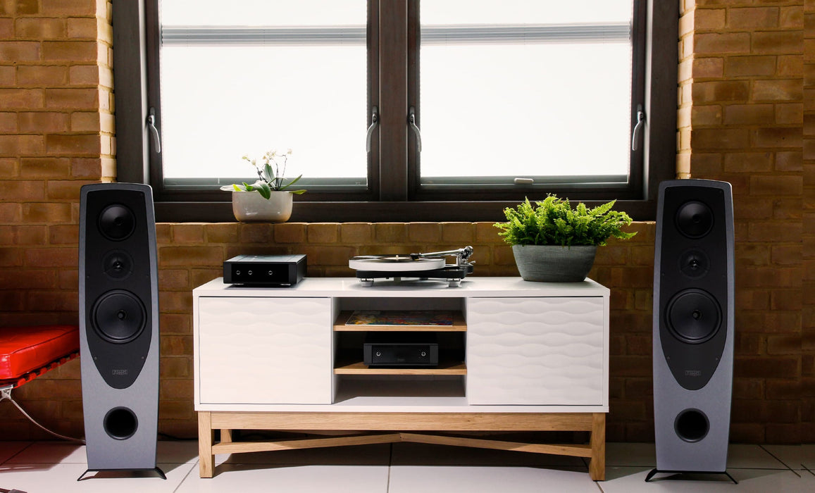 REGA AYA | Enceintes acoustiques de type colonne 2.5 voies