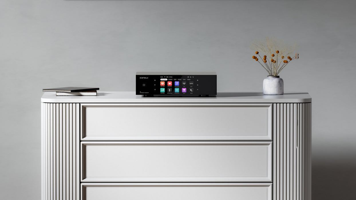 Eversolo T8 sur bureau blanc
