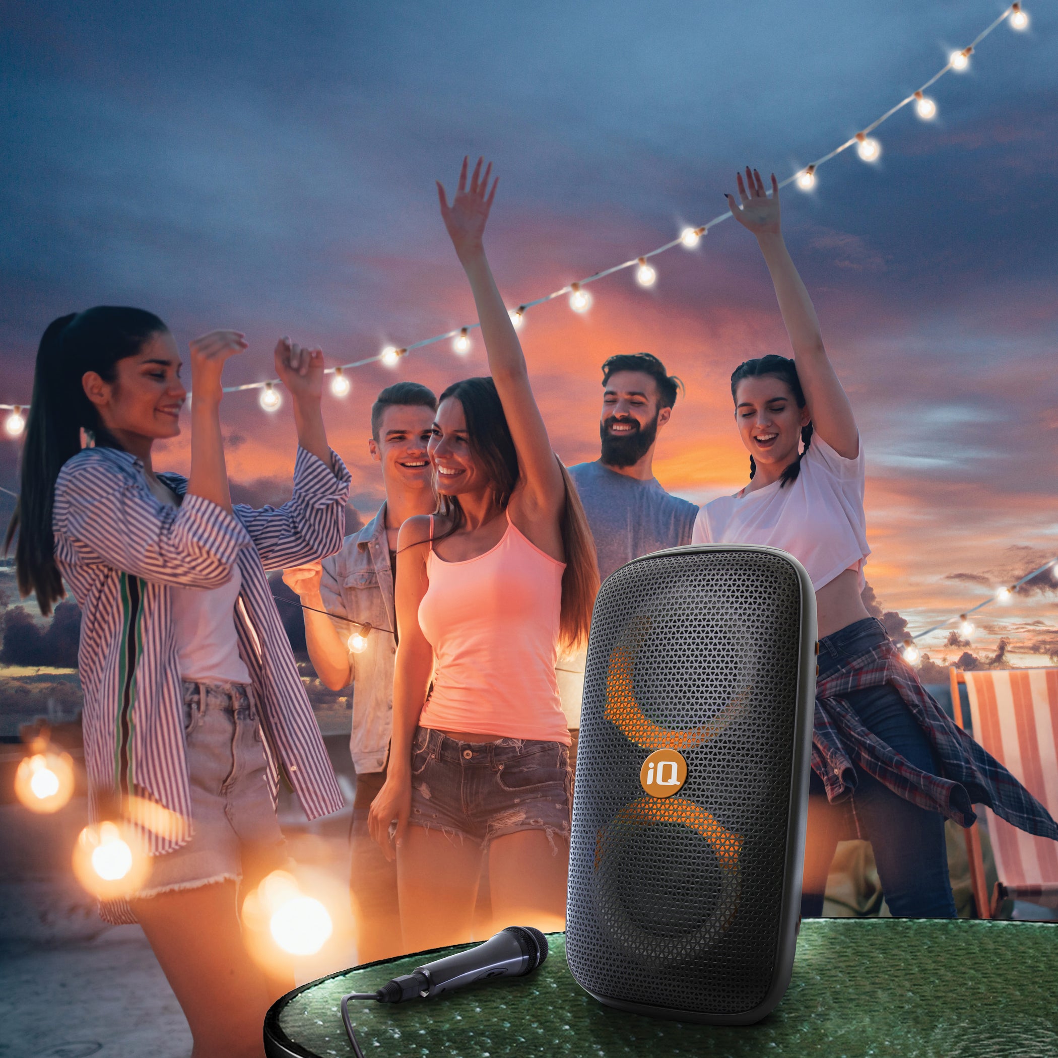 Enceinte Karaoké RockJam PDT Avec 2 Micros Sans Fil Et Lumière
