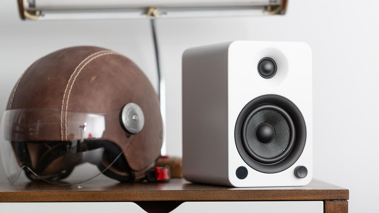 Kanto YU4 - Haut-parleurs d'étagère amplifiés 70W Bluetooth® Phono