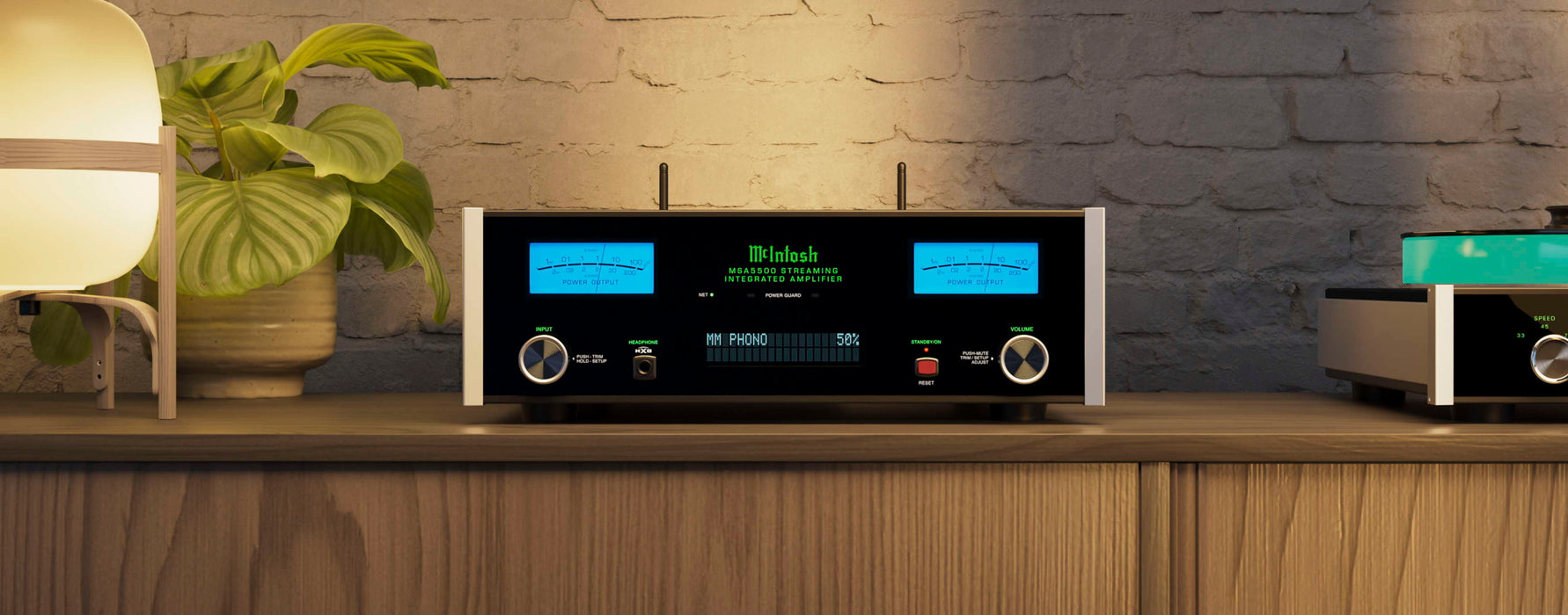 Le McIntosh MSA5500  | Amplificateur Réseau Intégré 100 Watts par canal