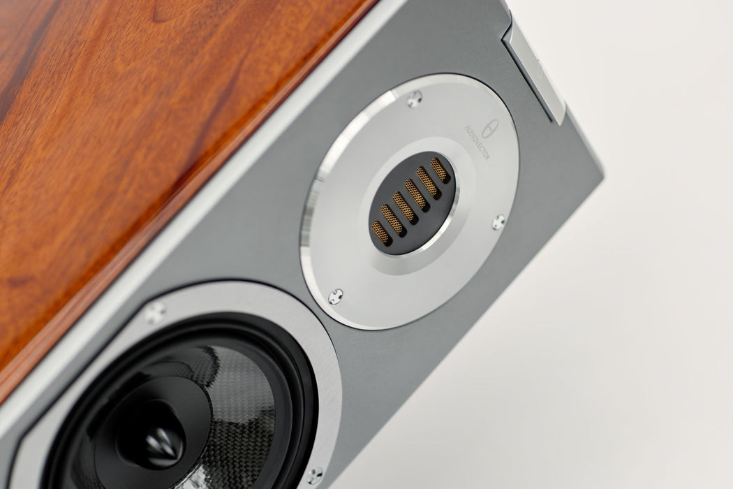 Audiovector R5 Arrete | Enceintes acoustiques colonne 3.5 voies haut de gamme