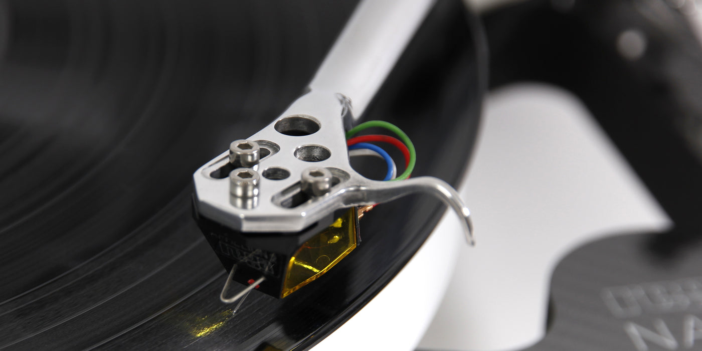 Rega RB Titanium – Bras de lecture de référence pour table tournante