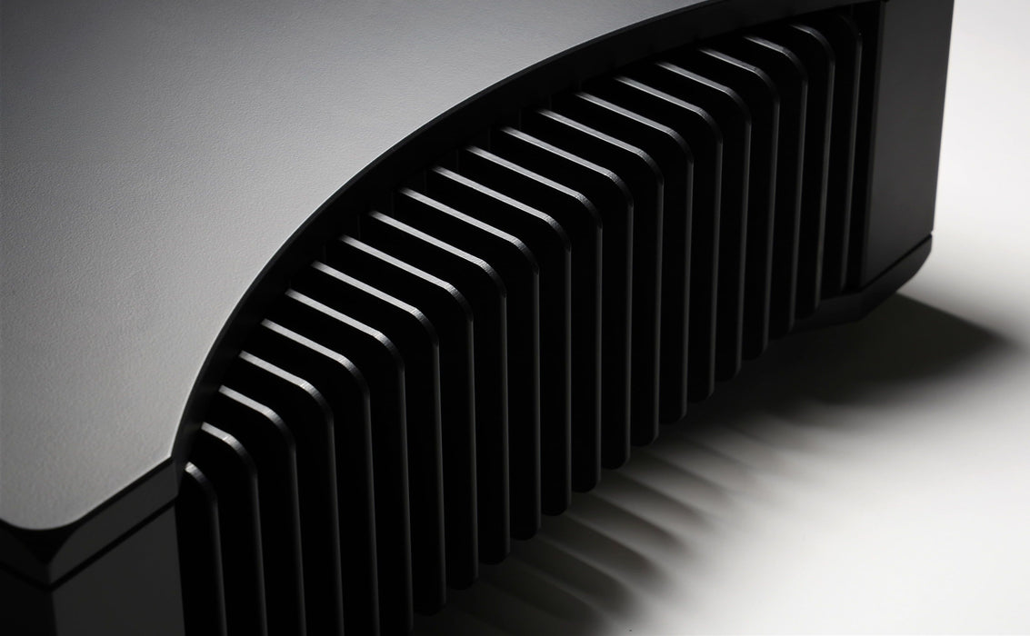 REGA Solis | Amplificateur de puissance  168Watts/Canal