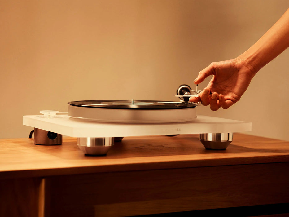 Marantz TT15S1 - Table tournante à entraînement par courroie + cartouche Clearaudio Virtuoso