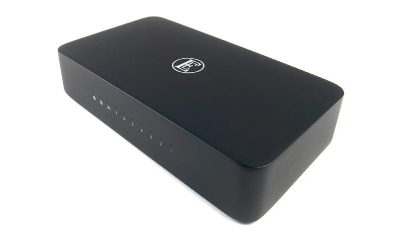 English Electric 8Switch | Huit ports Ethernet Gigabit 100/1000 Base-T de qualité audio