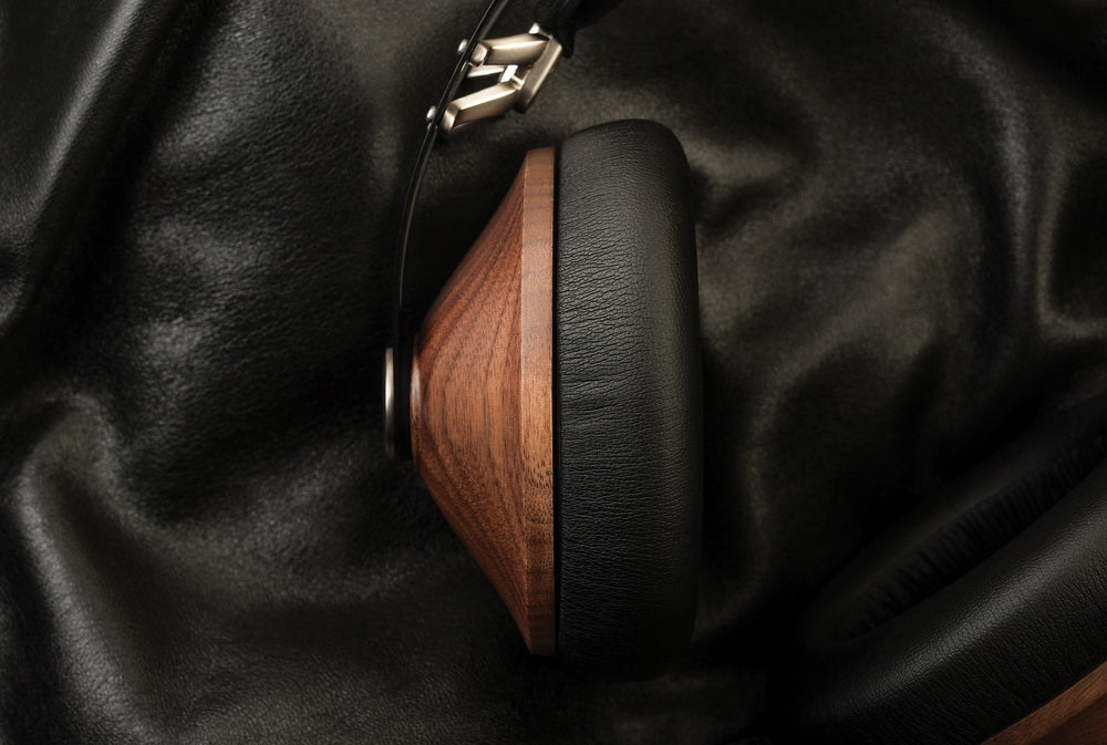 Mezeaudio Classic 99 Noyer/Argenté  - Casques d'écoute unique en bois satiné, ultra léger (260g), un assemblage robuste et précis, un design ultra moderne artisanal et une qualité sonore impeccable!