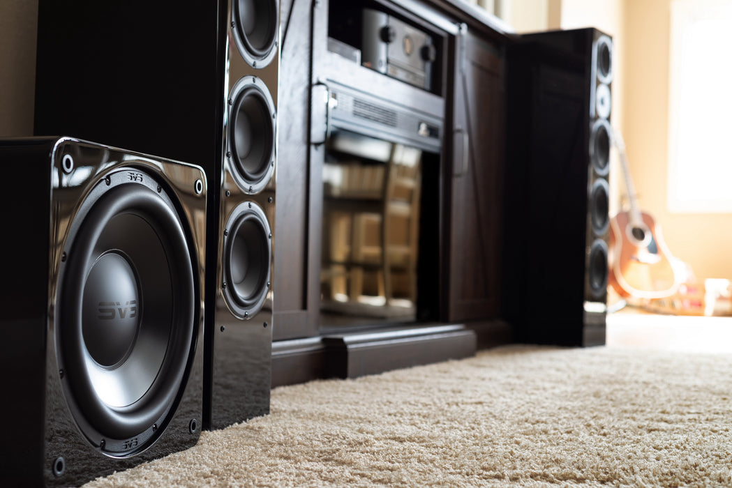 Caisson de basses SVS SB-3000 finition Piano Gloss – subwoofer compact 800W pour système Hi-Fi et home cinéma haute performance
